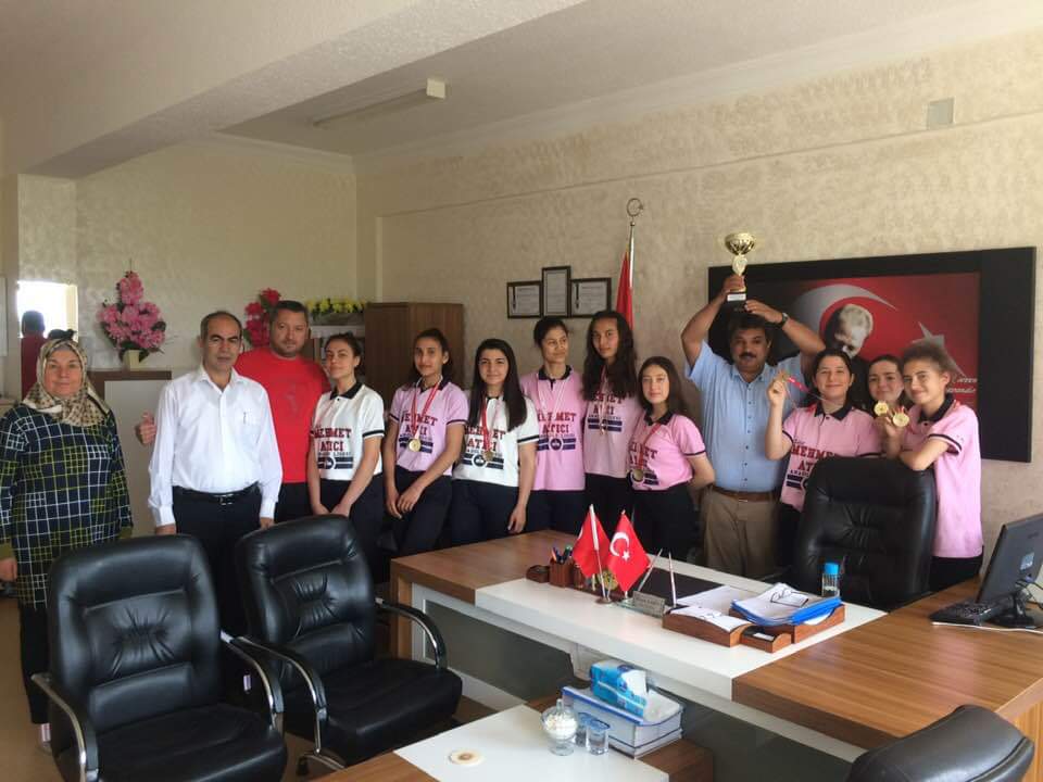 İmamoğlu Anadolu Lisesi Şampiyon