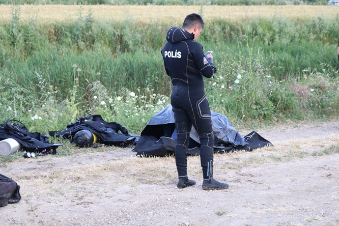 Adana’da otomobil kanala düştü: 1 ölü