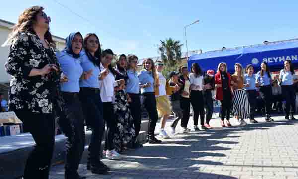 Kadın cezaevinde ‘Anneler Günü’ halayı
