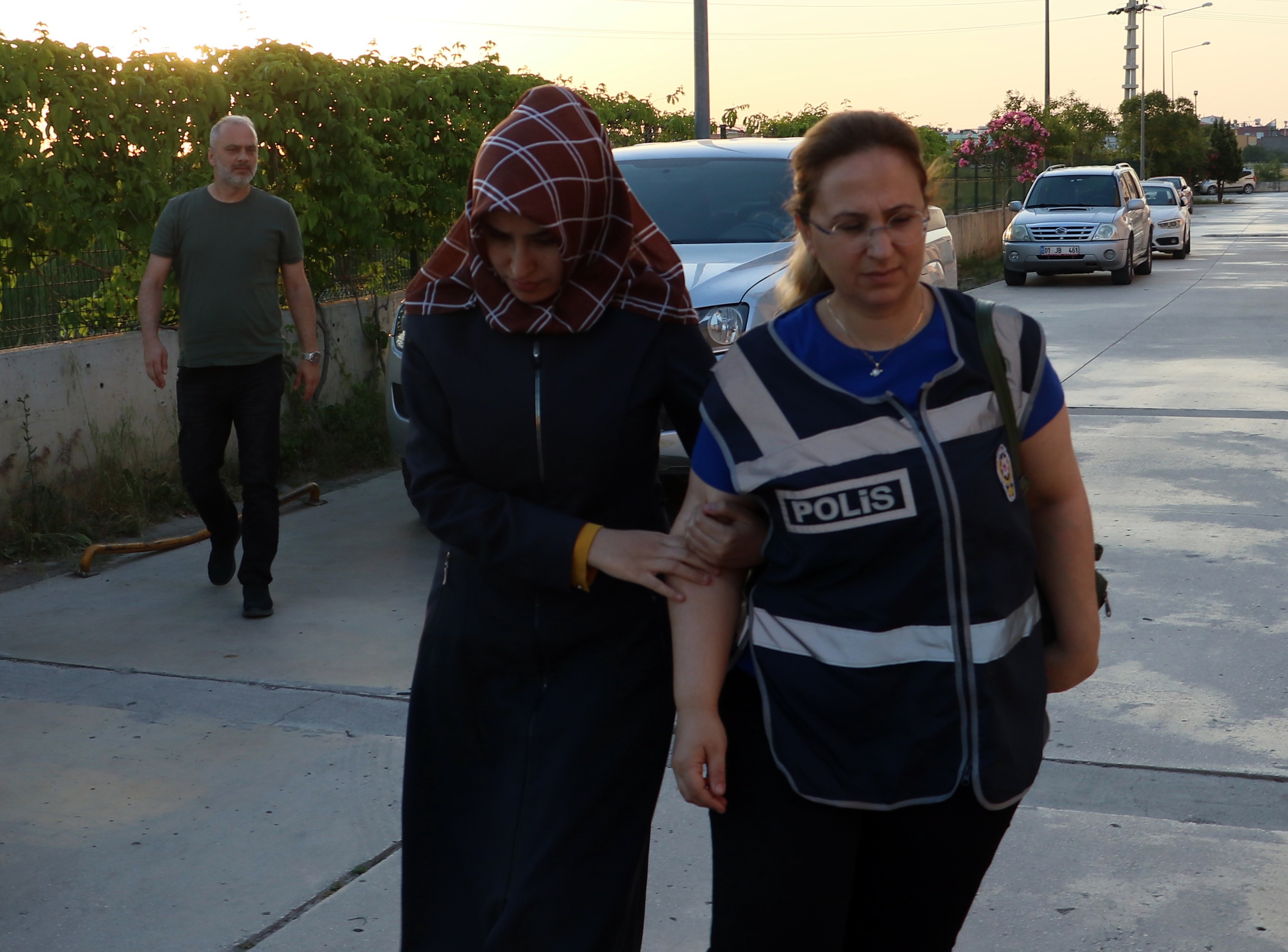 Adana’da FETÖ’ye şafak vakti operasyon