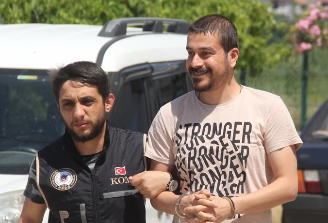 FETÖ'cü hücre evinde yakalandı