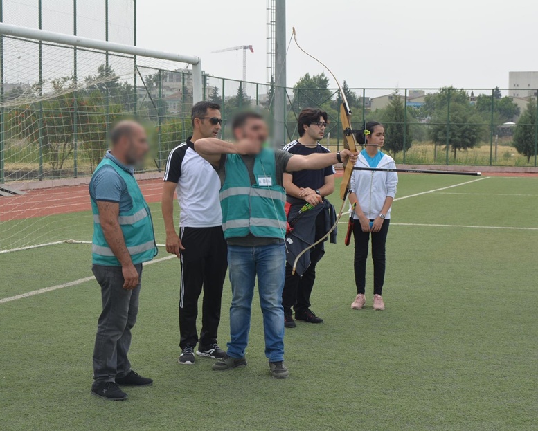 Ceyhan'da yükümlülere yönelik okçuluk turnuvası