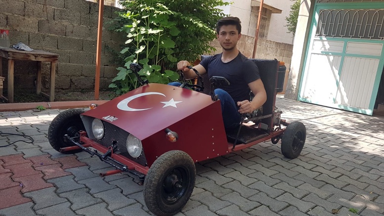 Lise öğrencisi kendi otomobilini üretti