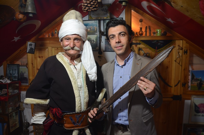 Osmanlı'da taşınan tahta kılıcın sırrı ortaya çıktı