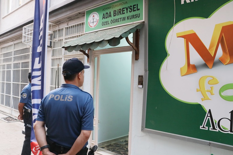FETÖ Dershanelerine baskın