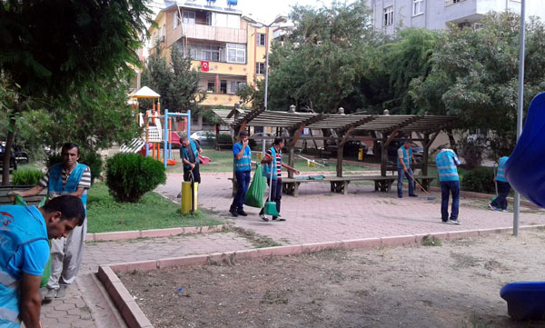 Çukurova’nın park ve bahçe temizliği hükümlülere emanet