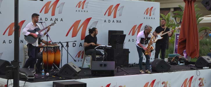 M1 Adana AVM’de BAYRAM COŞKUSU