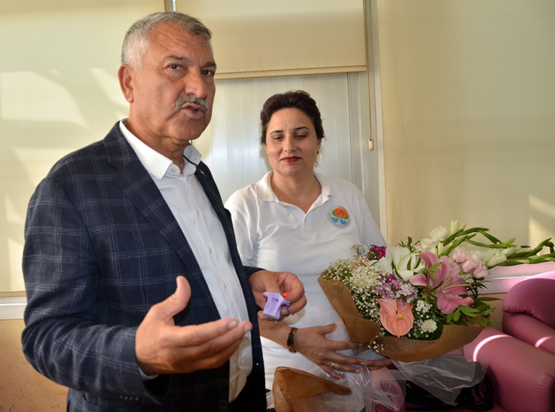 Kahraman kadın şoför altınla ödüllendirildi