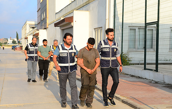 Köpeğine kediyi parçalattı, ”Hayvan severim” dedi