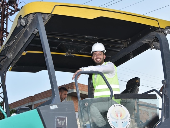 ''Köstebek yuvasına dönen yollardan kurtaracağız''