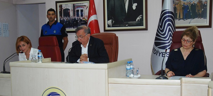 Seyhan Meclisi karışık!