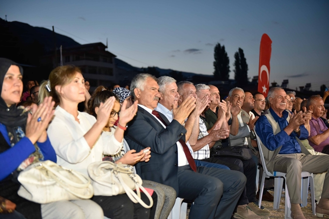 ''Bu ülkeye yeni bir siyaset dili gerekiyor''