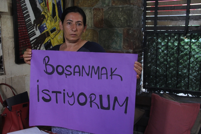 ''Boşanmak istiyorum, başka bir şey istemiyorum''