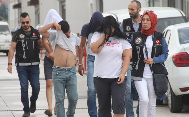 Adana'da torbacı operasyonunda 7 tutuklama
