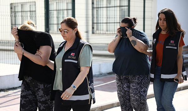 Sahte parayla alışveriş yapan zanlılar tutuklandı