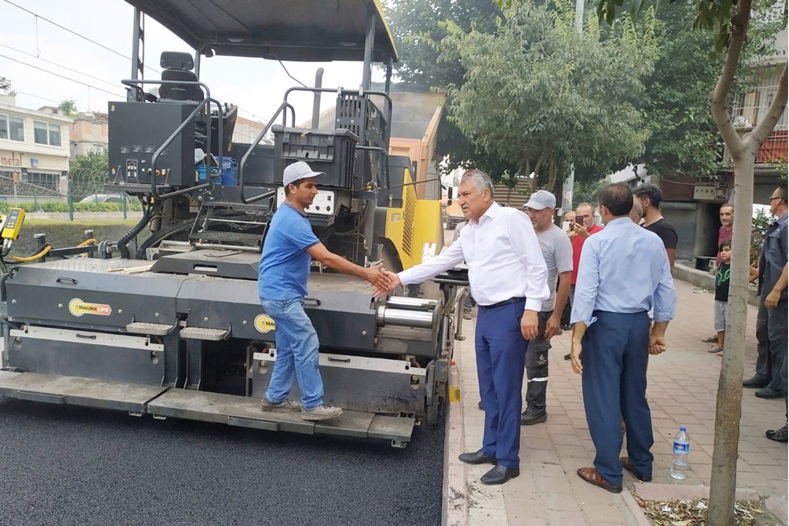 Karalar, asfaltlama çalışmasını denetledi