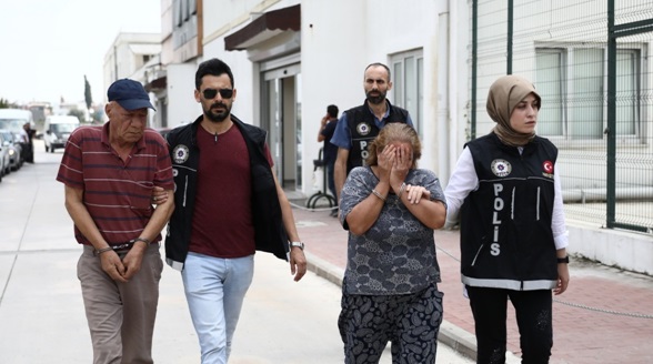 Yaşlı karı kocanın evinden uyuşturucu çıktı