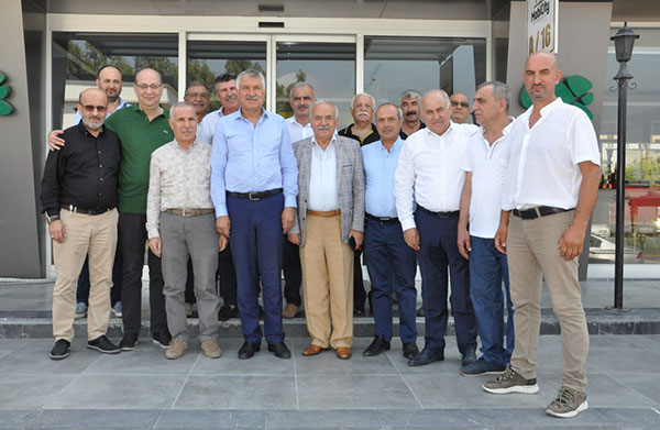 Başkan Karalar mobilya sektörünün sorunlarını dinledi