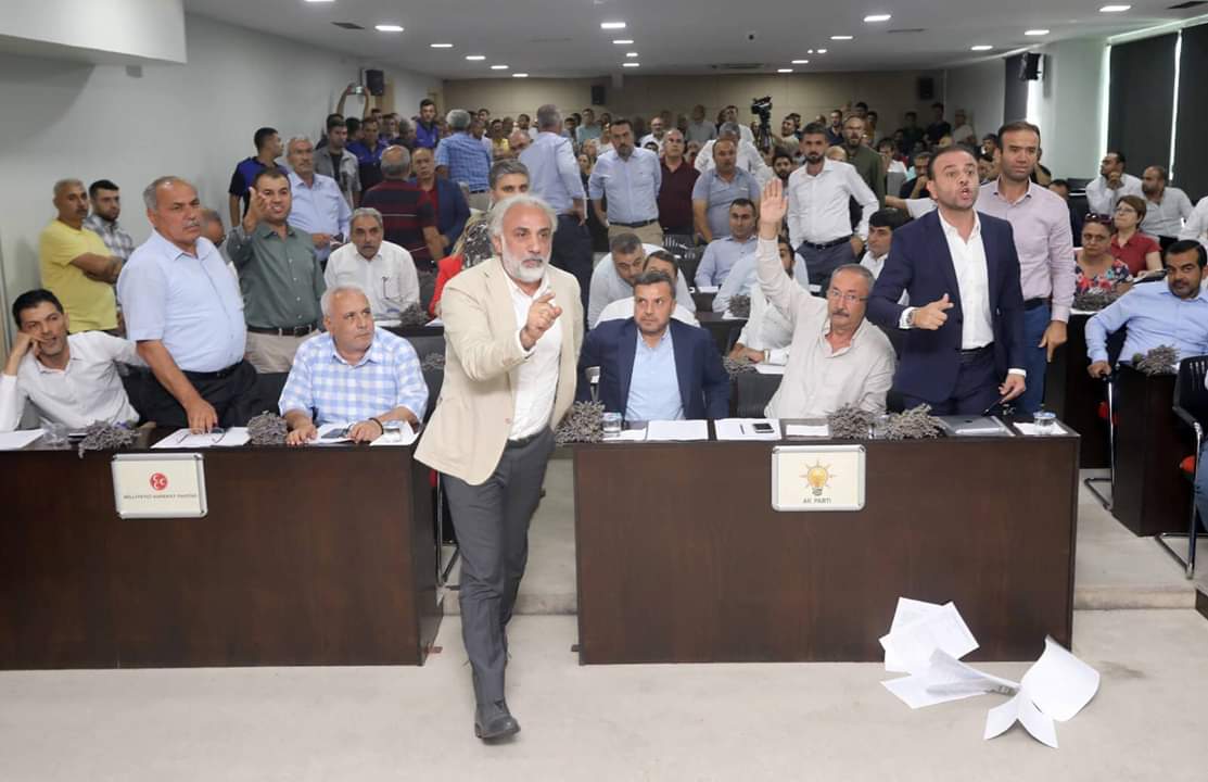 Borçlanmaya RED işçi çıkarımına DEVAM

