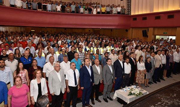 Büyükşehir çalışanına 600 lira bayram ikramiyesi