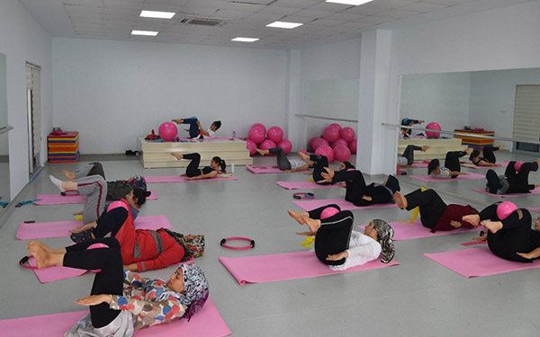 Kadınların pilates keyfi