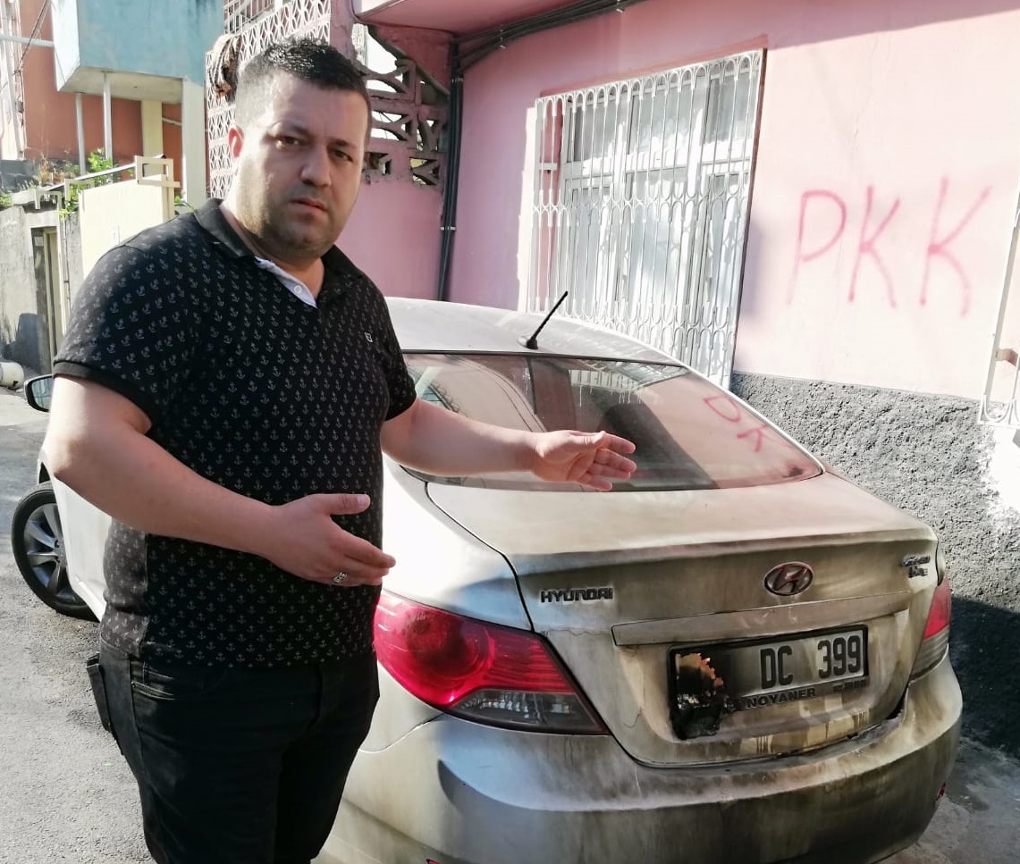 Gazetecinin aracını kundakladılar
