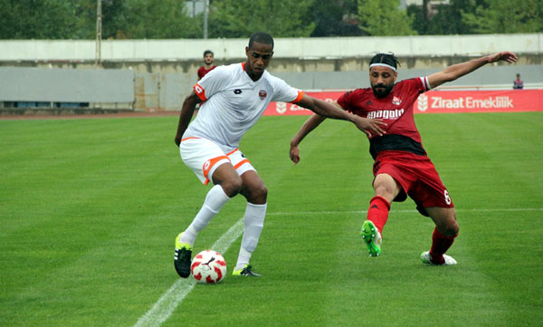 Adanaspor kupadan elendi