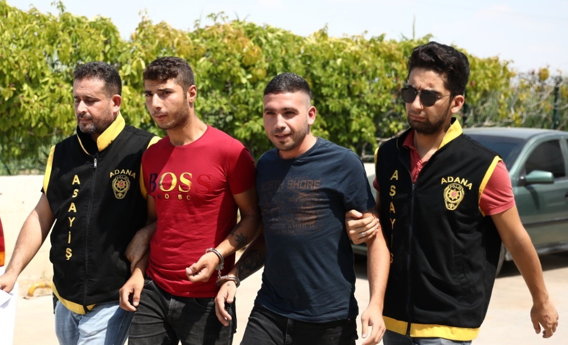Yerde sürüklediler