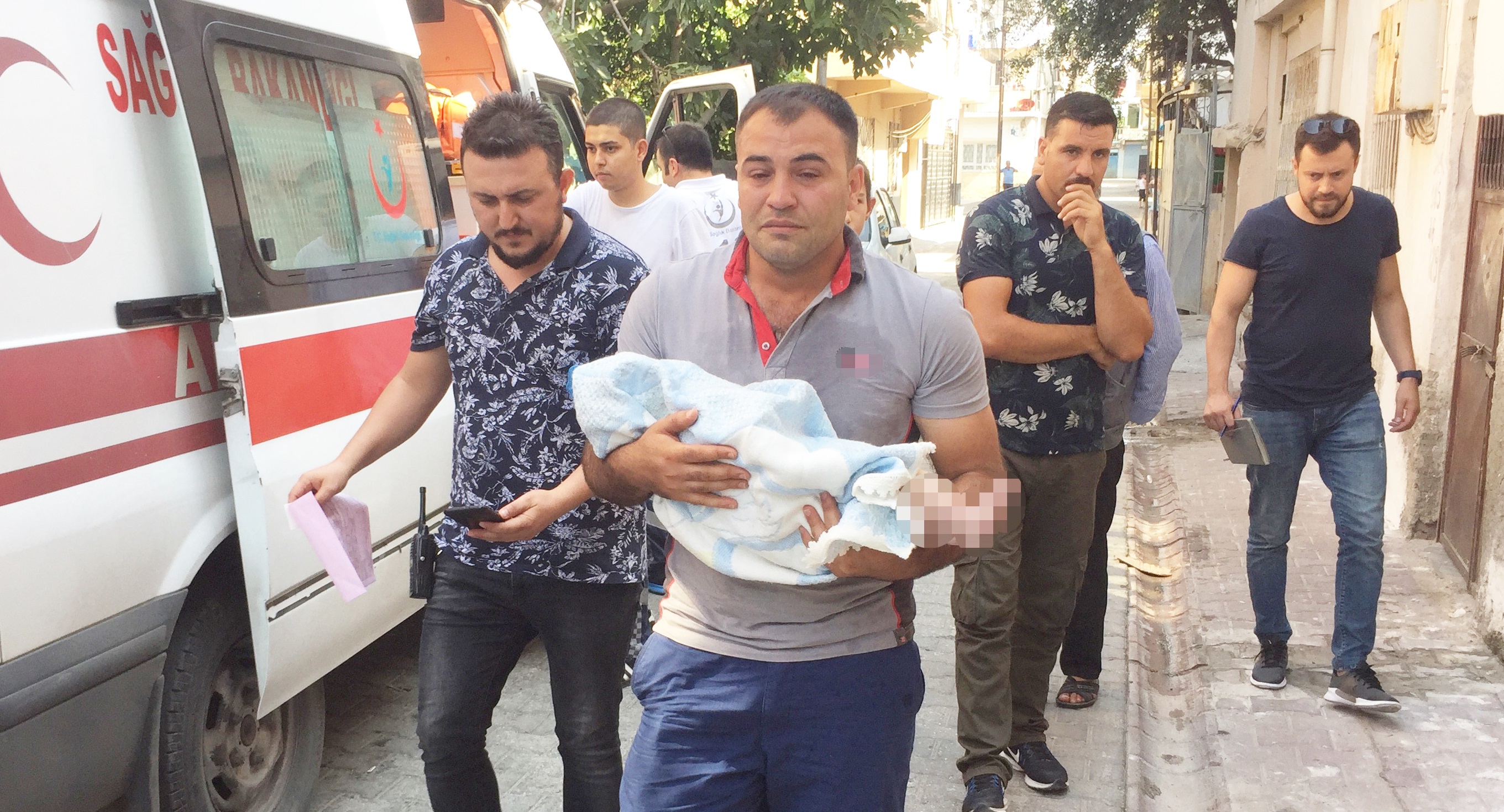 Çocuk gelinin 3 aylık bebeği öldü