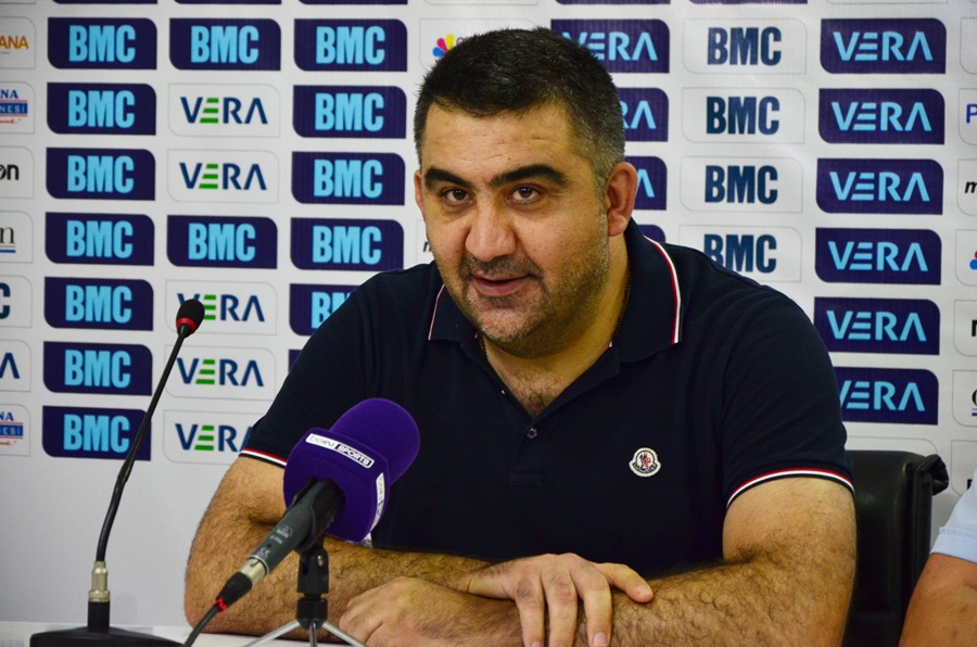 Özat'ı sıkıntı bastı!