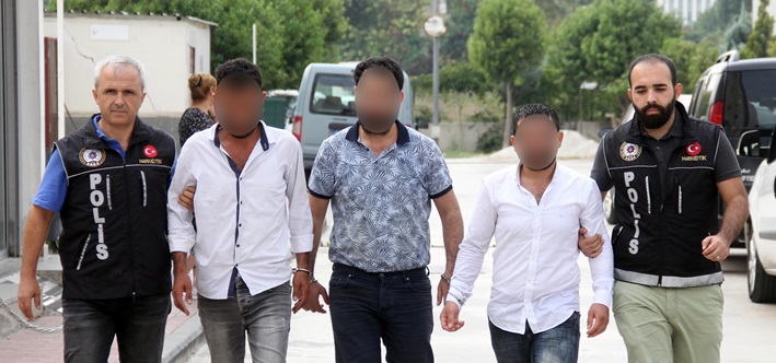 Esrarı toprağa gömmüşler