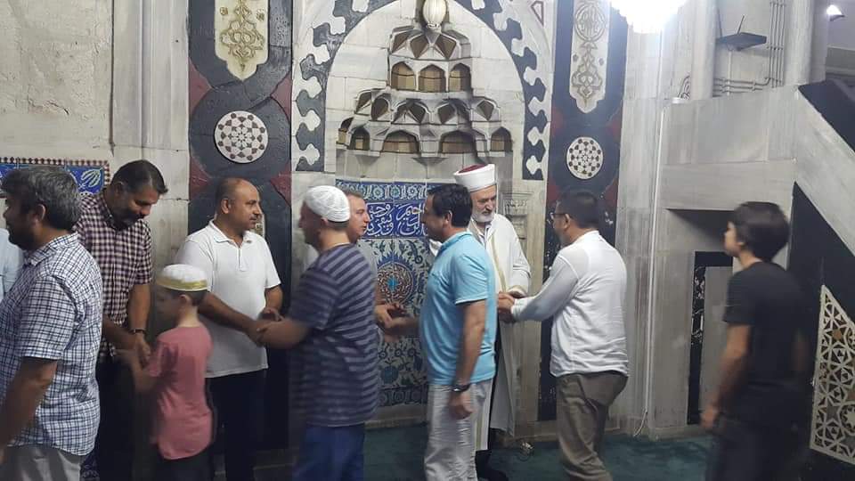 Babalar ve çocukları Sabah Namazında buluştu