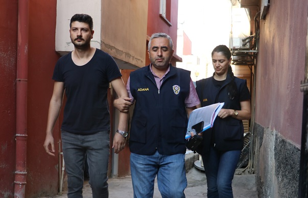 Dükkanları yağmalayanlara şafak operasyonu