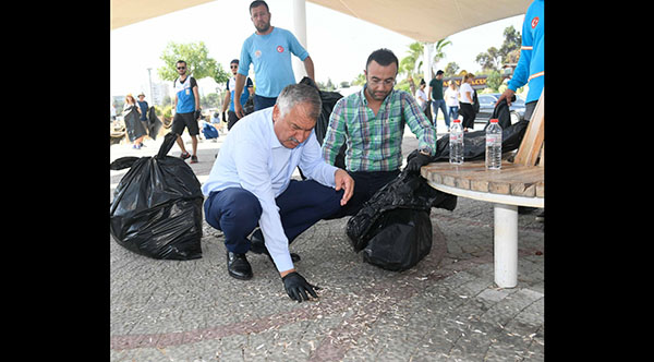 Zeydan Karalar çöp topladı