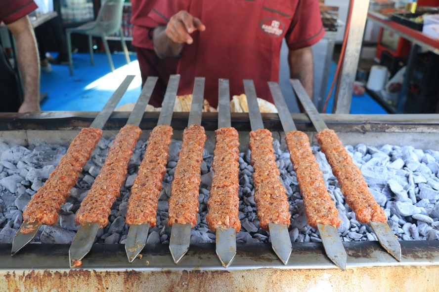 Mangal yandı