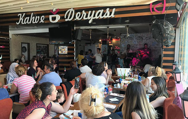 KAHVE DERYASI’NDA KADINLAR MATİNESİ