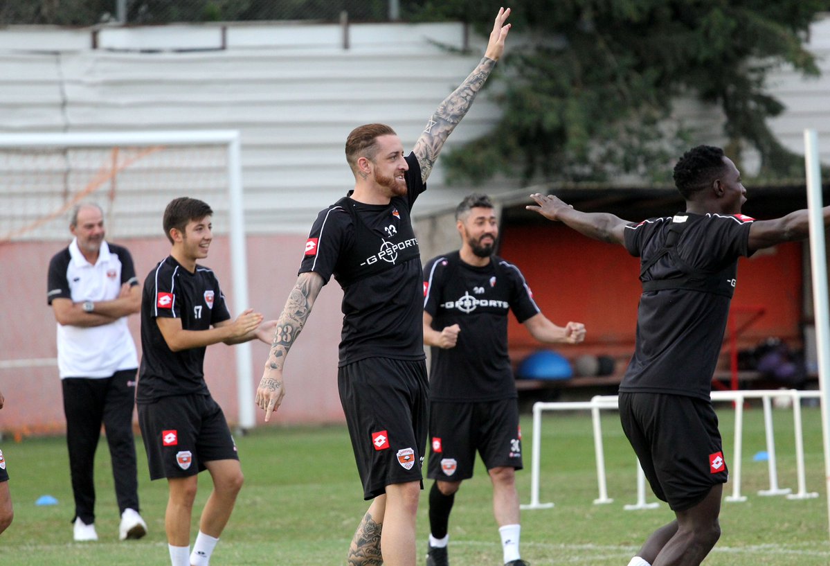 Kaplan seri peşinde