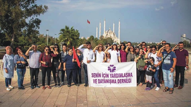 Mehmetçiğe asker selamlı destek