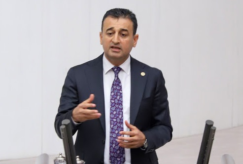 Bulut: Saray müteahhitlerinden 1 lira vergi alıyor musunuz?