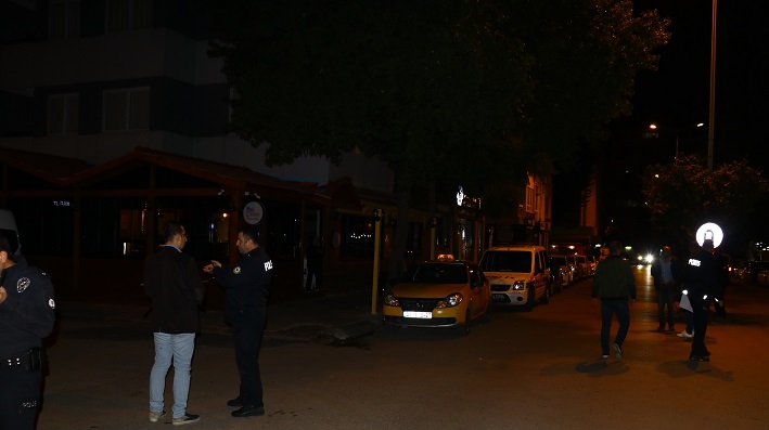 Adana’da bıçaklı kavga: 1'i ağır 2 yaralı