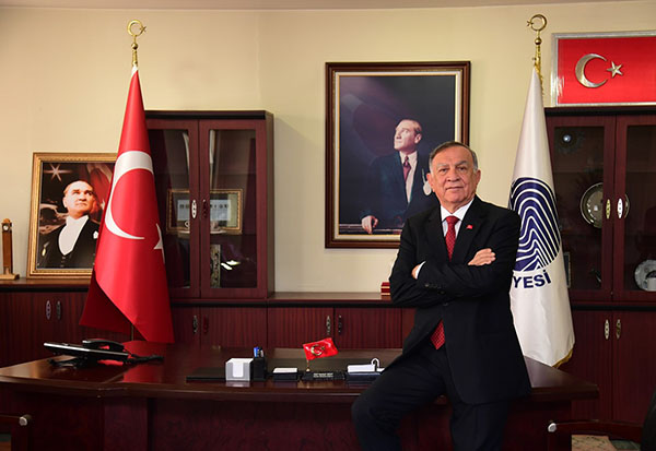 Akay’dan “Öğretmenler Günü” kutlaması