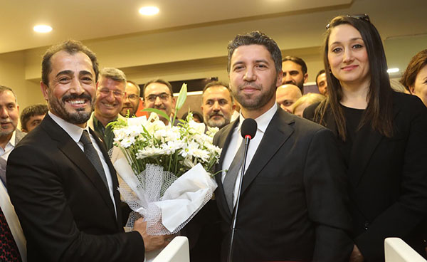 Ay, ''Adana'da girilmedik ev bırakmayacağız''