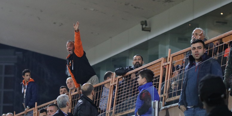 Adanaspor taraftarından oyunculara ve yönetime tepki
