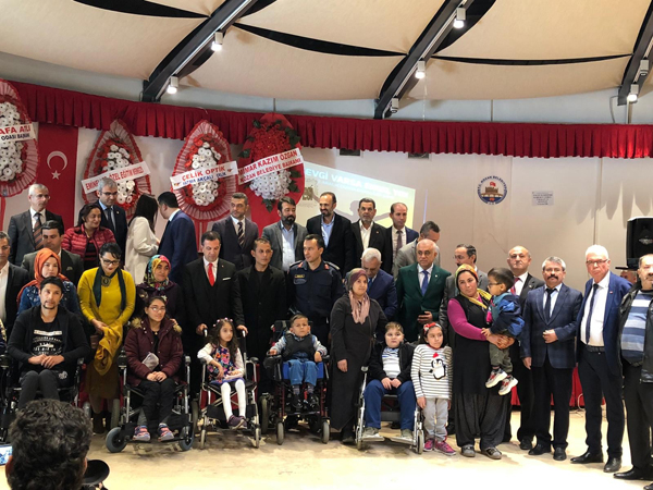 Minik yürekler Kozan'da engelleri aştı