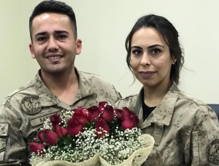 Jandarma çift, dünya evine üniformalarıyla girdi