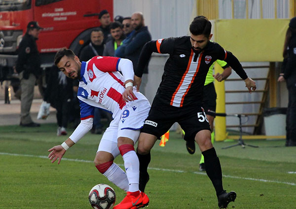 Kaplan ligin dibine demir attı