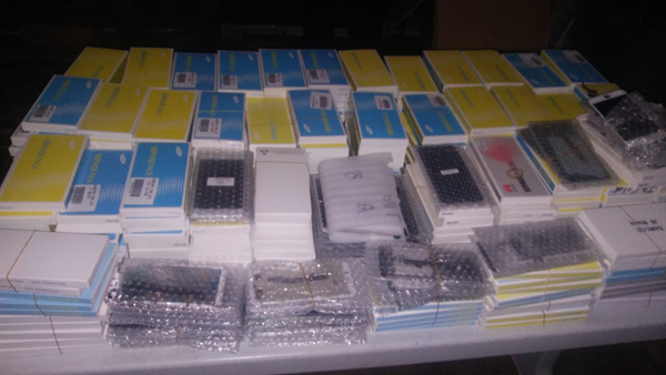 Adana'da 65 bin liralık kaçak telefon ele geçirildi