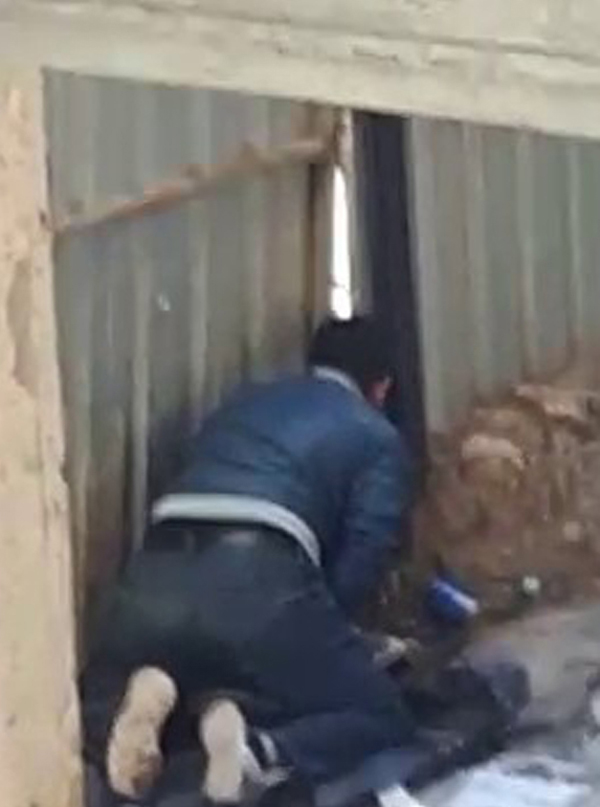 Kadınlara cinsel tacizde bulunurken kameraya yakalandı