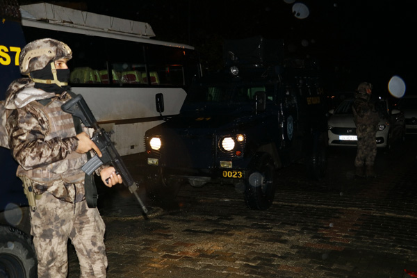 Adana’da DEAŞ operasyonu: 6 gözaltı