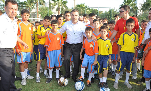 Yüreğir Belediyesi Sporla Buluşturuyor